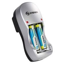 CARGADOR DE BATERIAS STEREN AA Y AAA CON 2 BATERIAS AAA CRG-005