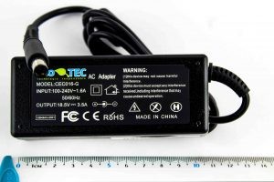 CARGADOR DELL DE1508/HP CO1522 ECO TEC CEC016-G 19.5V 3.3A, TIP 7.4X5.0, 65W